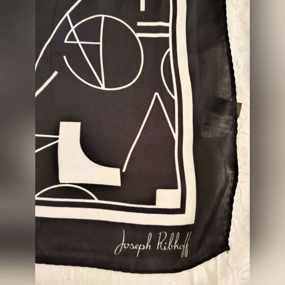 Joseph Ribkoff Abstract Black & White Scarf - Picture 2 of 12